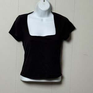 Sincerely Jules Women’s Black Square Neck Ruched Sides Cropped Tee Size M